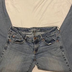8. AMERICAN EAGLE JEANS
